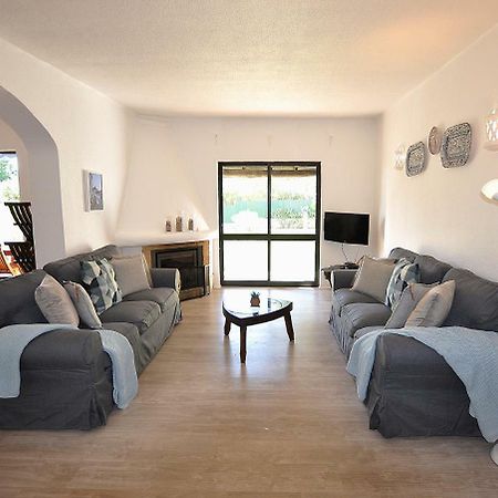 E&M Beach House Aldeamento Do Levante III Porches  Kültér fotó