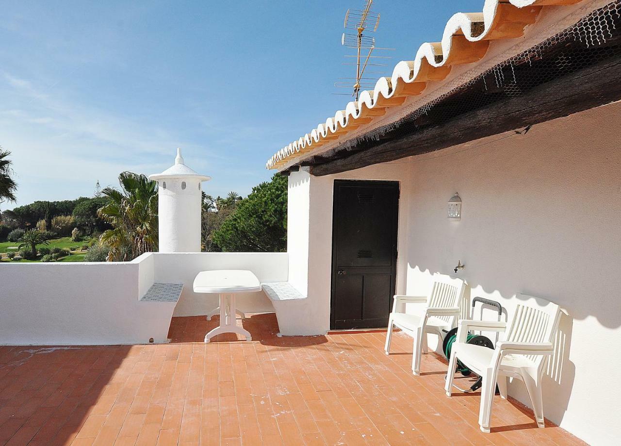 E&M Beach House Aldeamento Do Levante III Porches  Kültér fotó
